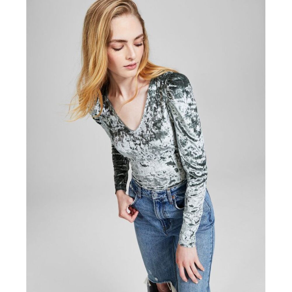 And Now This Women's Puff-Shoulder V-Neck Velvet Bodysuit